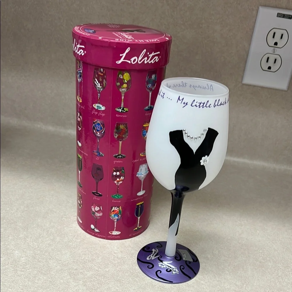 Lolita Black and White Party Favors